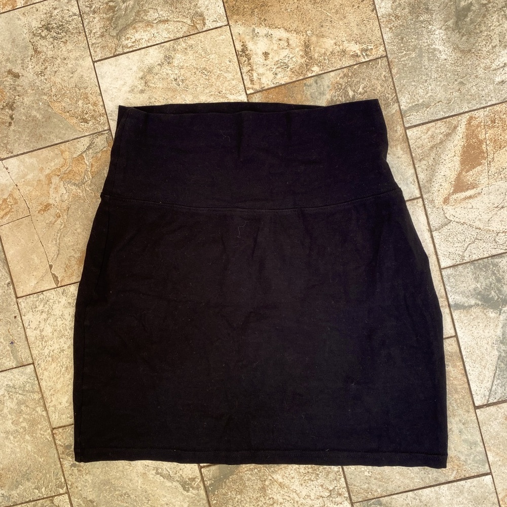 Aritzia TNA mini skirt